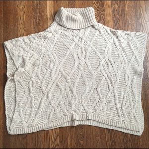 Basico simplewear tan cream poncho cable knit